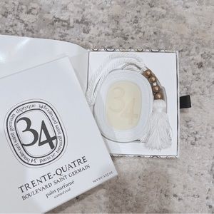 Diptyque Paris Limited Edition 34 Scented Cermaic Oval
